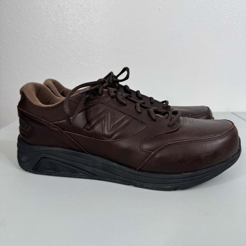 New Balance Men’s 938v3 Brown Sneakers Size 11.5‎ 4E
